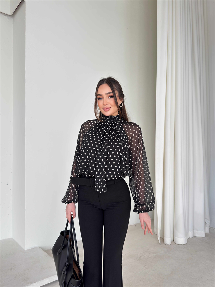 Puantiyeli Boynu Fularlı Tül Evro Siyah Kadın Bluz 26Y054