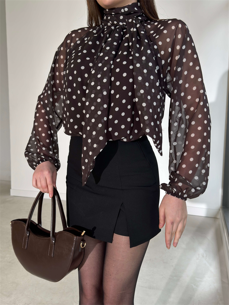 Puantiyeli Boynu Fularlı Şifon Evro Kahverengi Kadın Bluz 26Y054