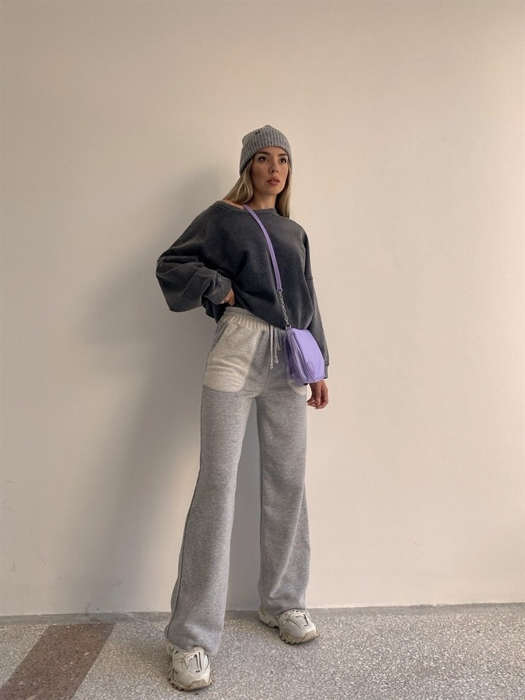 Farklı Renk Cep Detaylı Geniş Paça Kadın Gri Eşofman Alt 22K000128