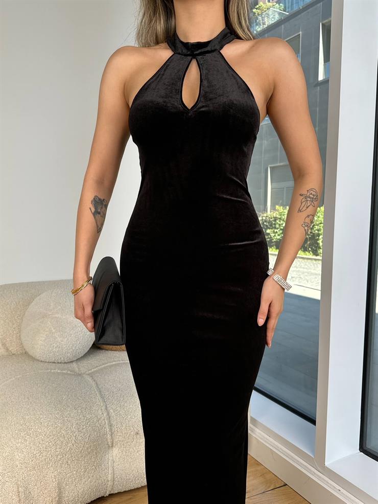 Halter Yaka Göğüs Kısmı Pencereli Ferrar Siyah Kadın Kadife Elbise 25K432