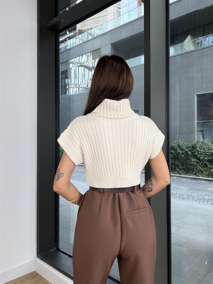 Boğazlı kısa Kollu Fjaka Kadın Taş Triko Crop 24k000148