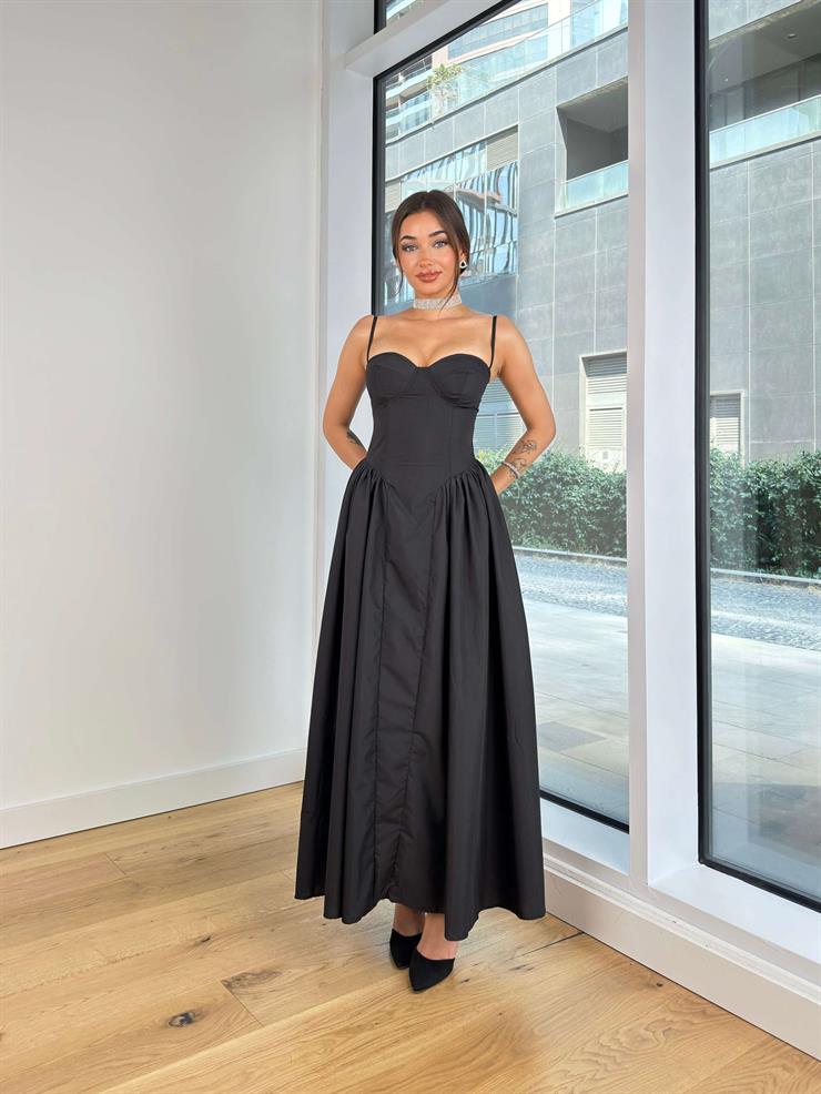 Askılı Kalp Yaka Eteği Kabarık Frede Kadın Siyah Uzun Elbise 24Y825