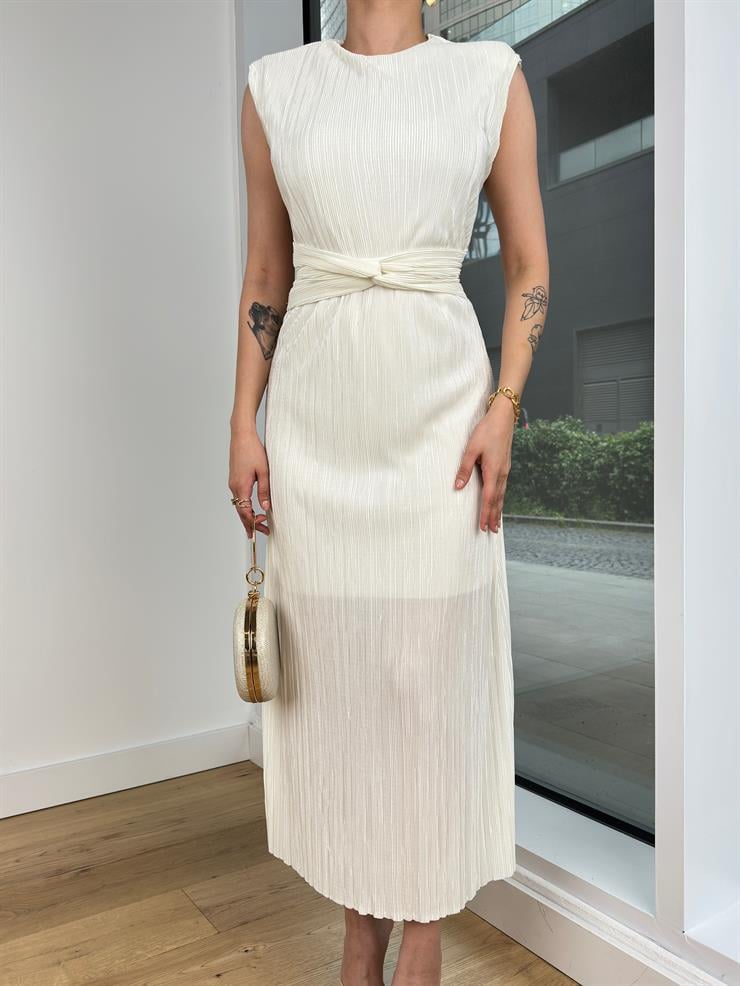 Omuz Vatkalı Önü Bağlama Görünümlü Fredy Kadın Ekru Piliseli Elbise 24Y548