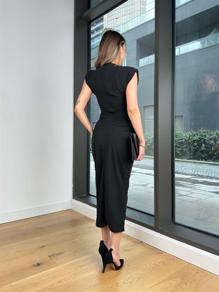 Kare Yaka Düğme Detaylı Drapeli Froniz Siyah Kadın Elbise 25Y055