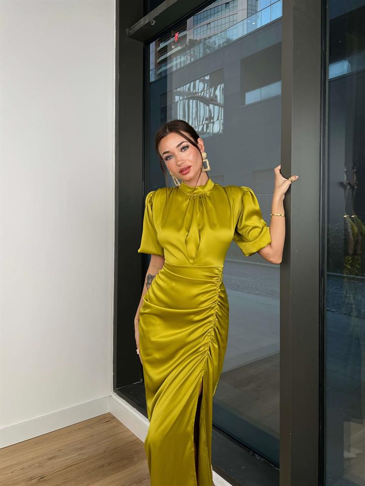 Kısa Kol Saten Önden Yırtmaçlı Drape Gage Kadın Zeytin Yeşili Elbise 22K000431