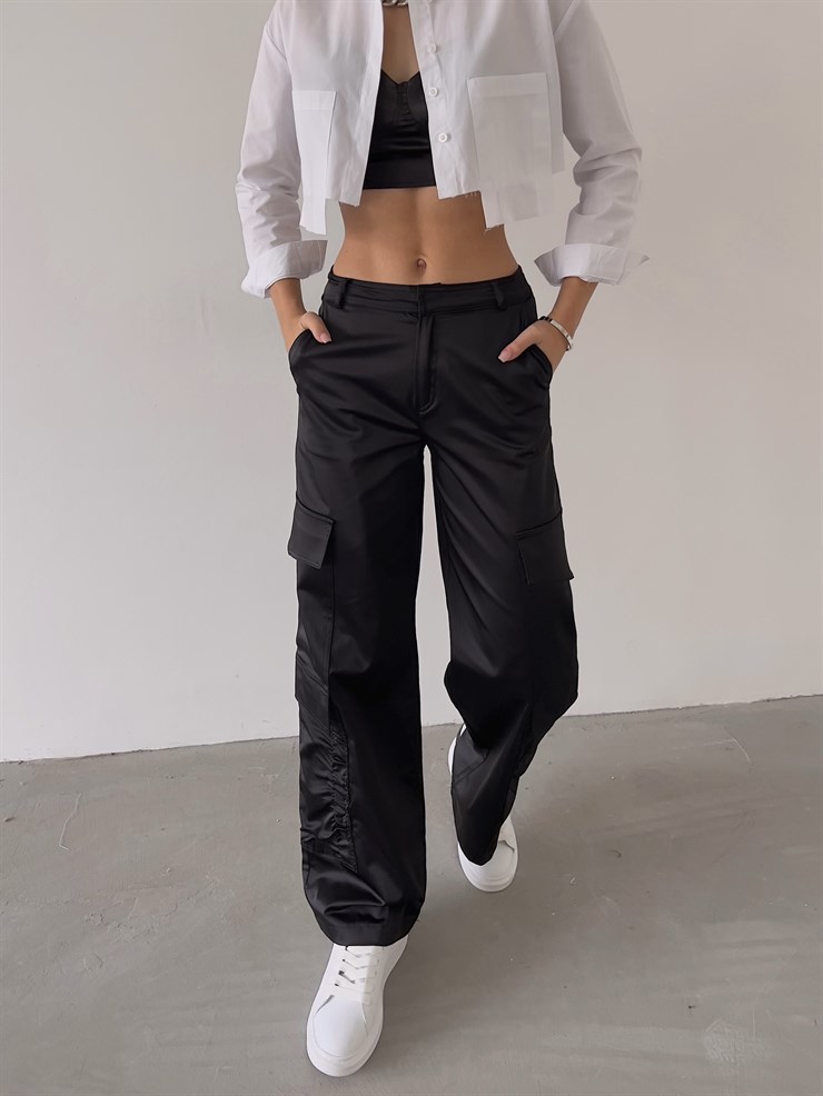 Yanları Cepli Geniş Paça Gekas Kadın Siyah Pantolon 23K000254