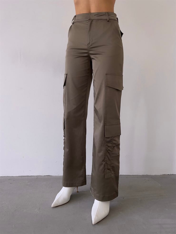 Yanları Cepli Geniş Paça Gekas Kadın Haki Pantolon 23K000254
