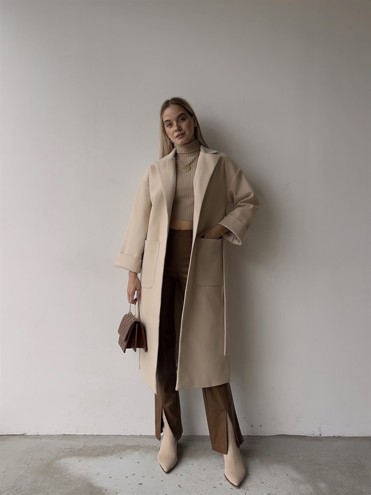 Geniş Cepli Oversize Beli Kemerli Darian Kadın Bej Kaban 23K000073