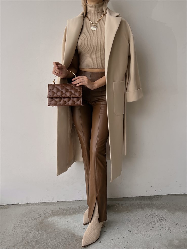 Geniş Cepli Oversize Beli Kemerli Darian Kadın Bej Kaban 23K000073