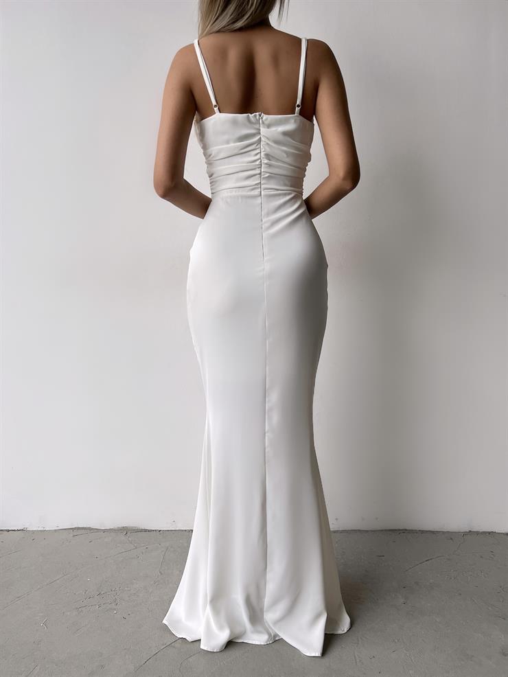 Askılı V Yaka Bel Ve Sırt Kısmı Büzgülü Gibt Kadın Beyaz Elbise 23Y000249