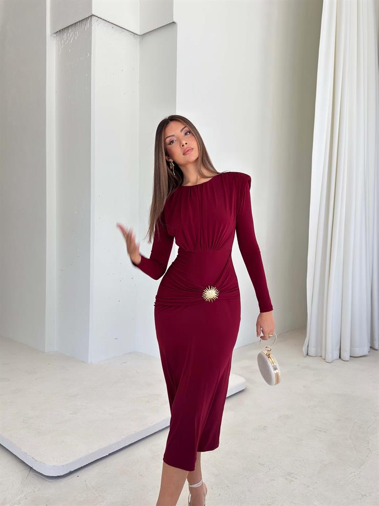 Aksesuarlı Omzu Vatkalı Drape Detaylı Gineş Bordo Kadın Elbise 26K100