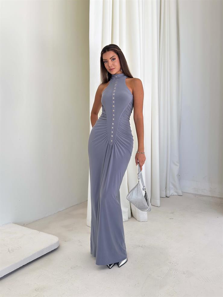 Ön Beden Aksesuarlı Büzgülü Gloria Uzun Gri Kadın elbise 26K022