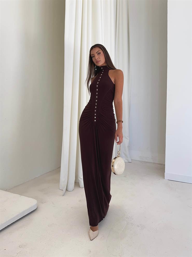 Ön Beden Aksesuarlı Büzgülü Gloria Uzun Kahve Kadın elbise 26K022