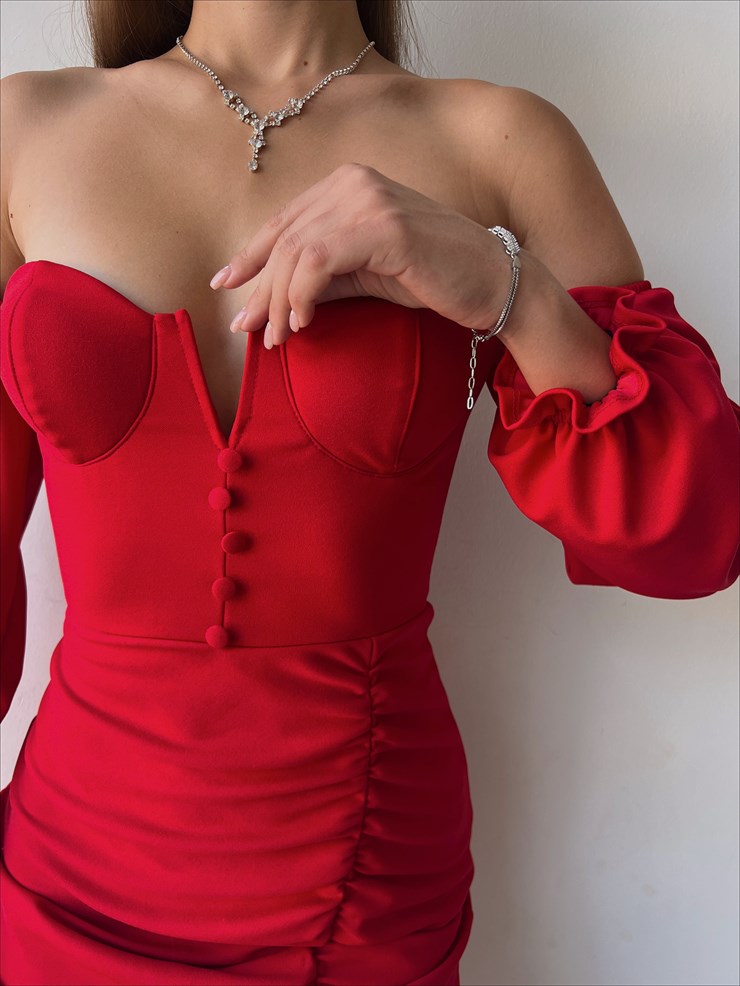 Göğüs Dekolteli Önü Düğme Detaylı Etek Kısmı Yırtmaçlı Varro Kadın Kırmızı Midi Boy Elbise 23K000109