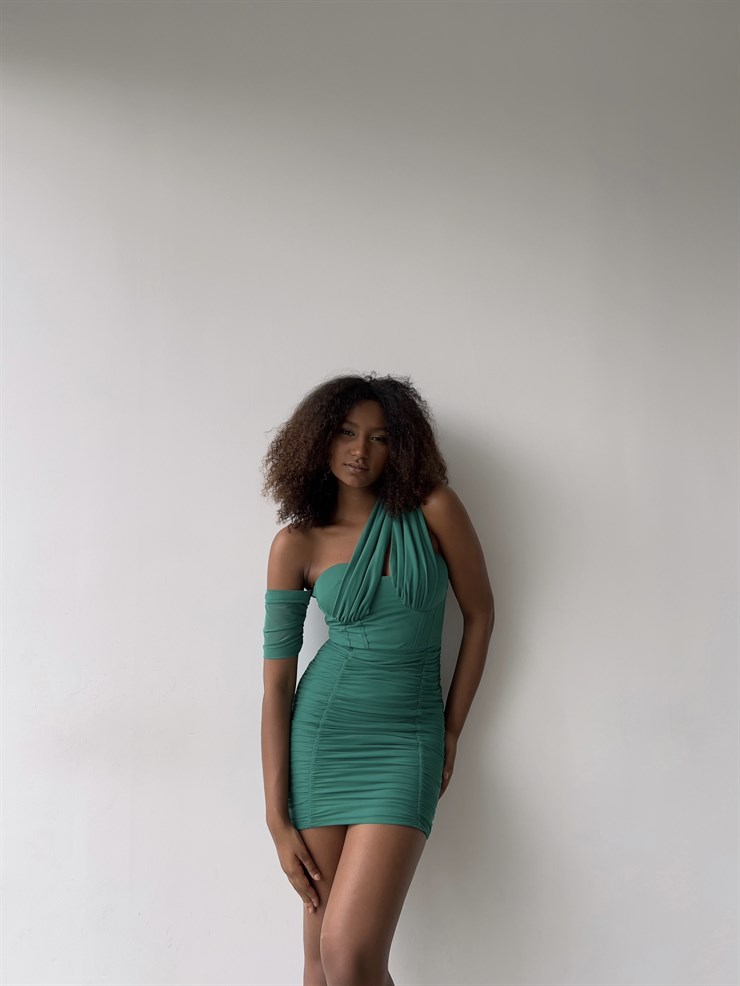 Göğüsü Pencere Detaylı Drapeli Tek Omuz Zanna Kadın Yeşil Mini Elbise 22Y000399