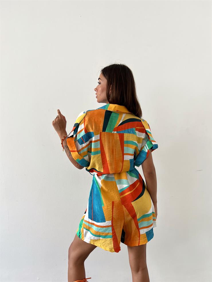 Gömlek Yaka Önü Düğme Kapamalı Beli Kuşaklı Esteri Kadın Renkli Desenli Şort Tulum 23Y000574