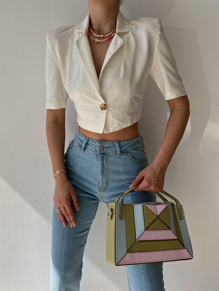 Gömlek Yaka Sırtı V Kesim Dekolteli Düğmeli Kadın Ekru Crop Bluz 22Y000212