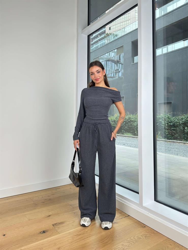 Tek Uzun Kol Bluz Beli Lastikli Ve Bağcıklı Bol Paça Pantolon Greco Lacivert Kadın İkili Takım 25K093