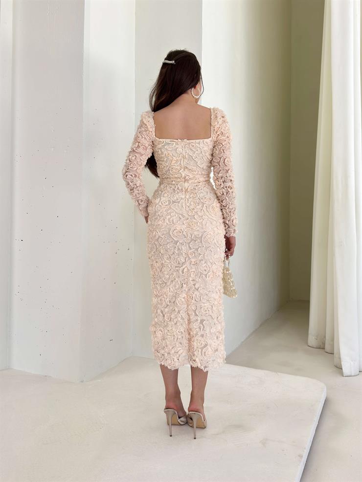 Gül Detaylı Astarlı Christiana Krem Kadın Elbise 26K009