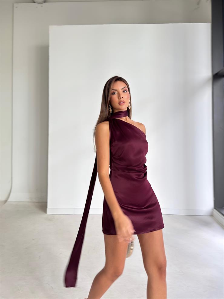 Tek Omuz Sırtı Asimetrik Detay Kendinden Kuşaklı Saten Mini Haldin Bordo Kadın Elbise 26K171