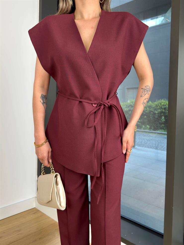 Kruvaze Yaka Belden Bağlamalı Yelek Yüksek Bel Ters Dikiş Detaylı Pantolon Helna Bordo Kadın Takım 25Y130