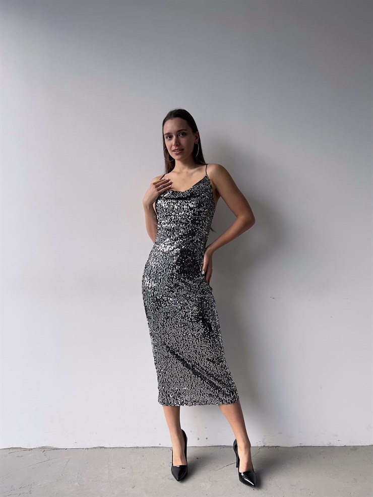 İnce Askılı Pul Payet Helton Kadın Degaje Yaka Siyah Elbise 23K000304