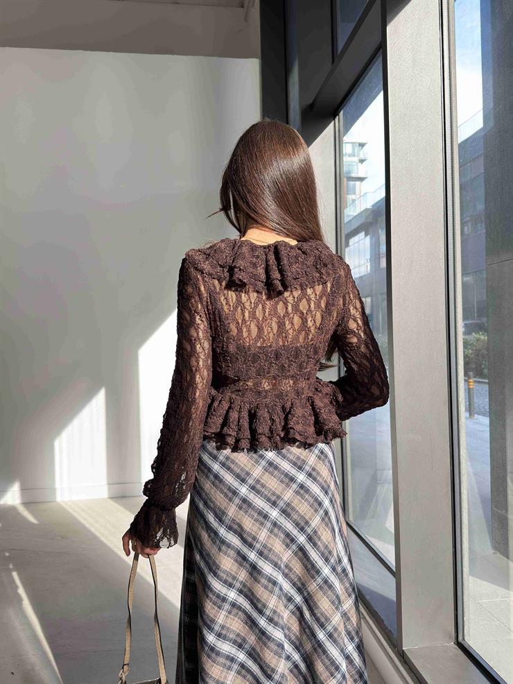 Önü Bağlamalı Fırfırlı Dantel Herina Kahve Kadın Bluz 26K380