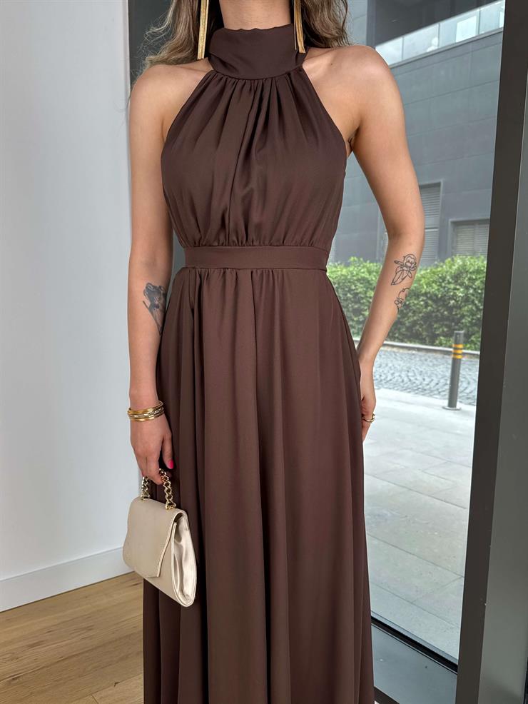 Halter Yaka Belden Oturtmalı Herlan Kahve Kadın Elbise 25Y409