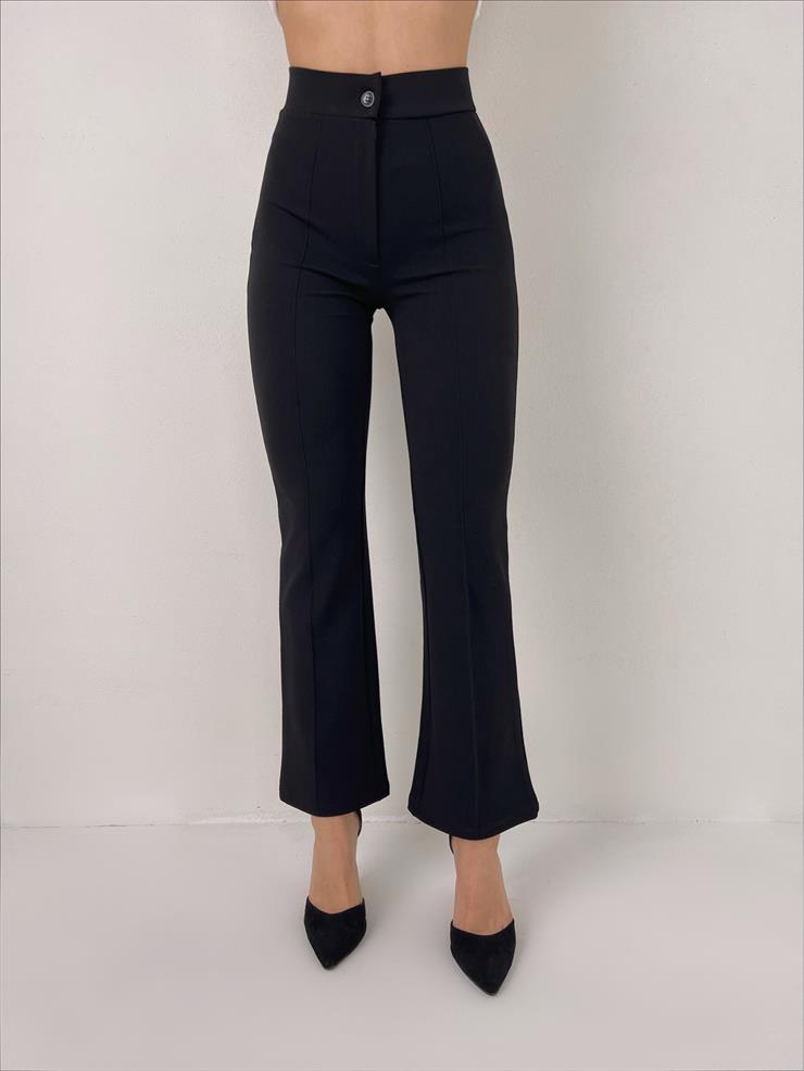 Önü Düğme Kapamalı Paçası Bol Hily Kadın Siyah Palazzo Pantolon 23Y000040