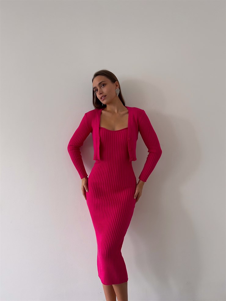 Hırkası Düğme Kapamalı Kalp Yaka Askılı Triko Milena Kadın Fuşya Midi Boy Takım Elbise 23K000157