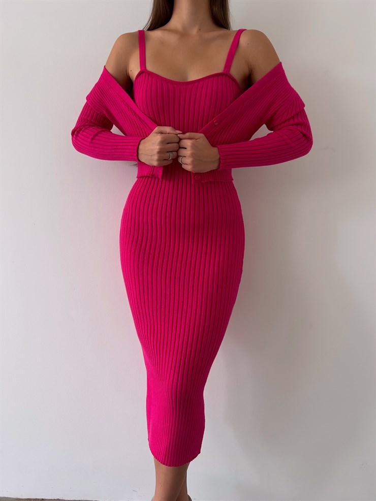 Hırkası Düğme Kapamalı Kalp Yaka Askılı Triko Milena Kadın Fuşya Midi Boy Takım Elbise 23K000157