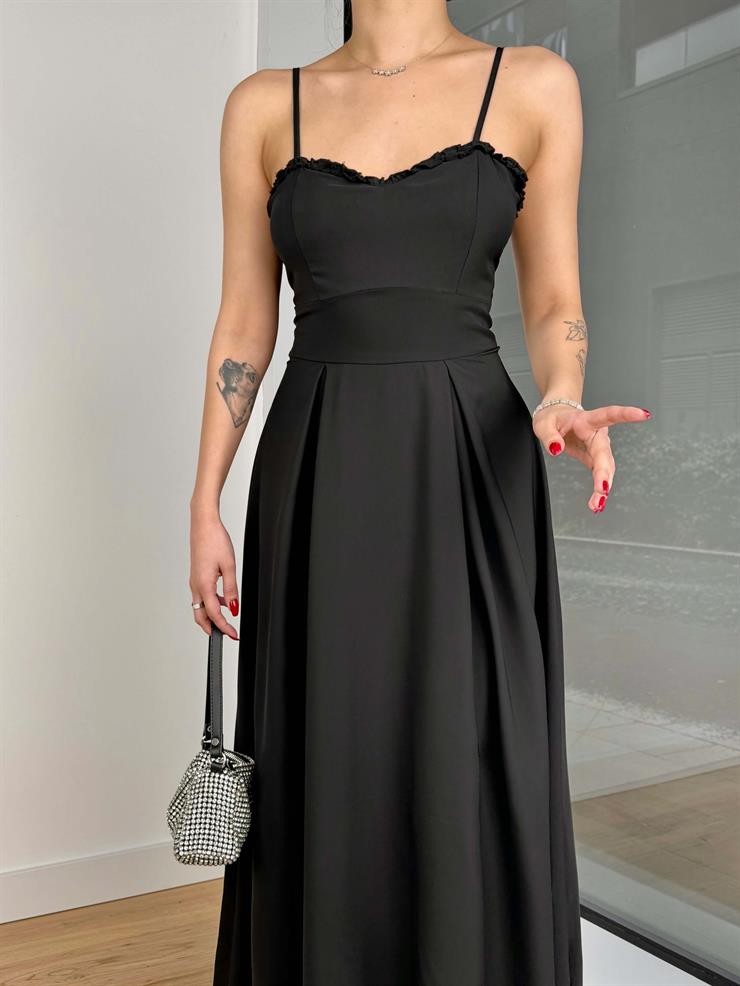 İnce Ayarlanabilir Askılı Kalp Yaka Hubert Kadın Siyah Elbise 24Y129