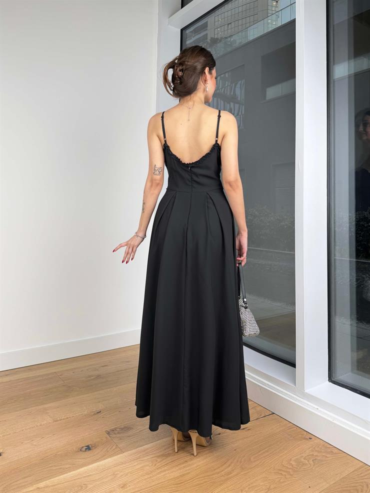 İnce Ayarlanabilir Askılı Kalp Yaka Hubert Kadın Siyah Elbise 24Y129