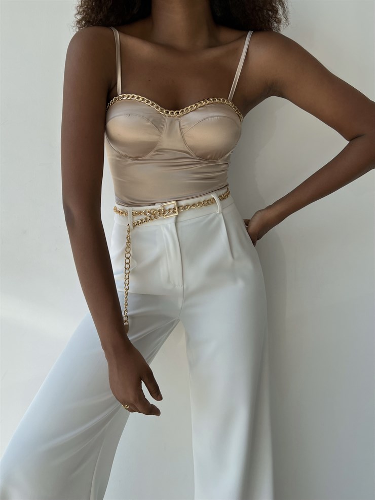 İnce Askılı Saten Göğüs Çevresi Zincir Detaylı Hillard Kadın Bej Bodysuit 22Y000404