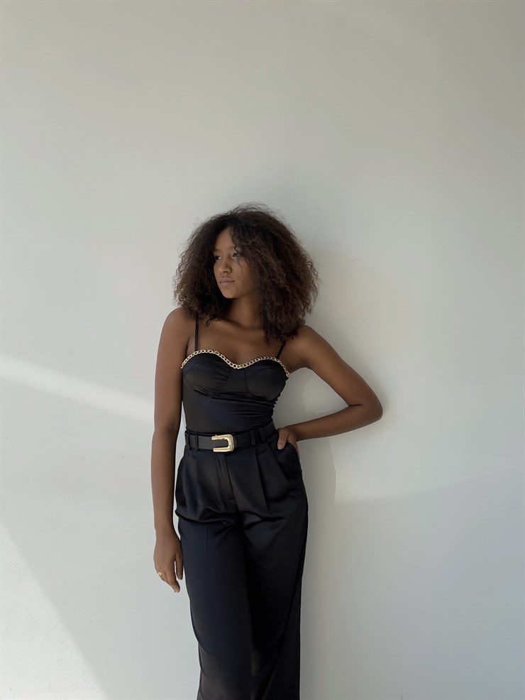 İnce Askılı Saten Göğüs Çevresi Zincir Detaylı Hillard Kadın Siyah Bodysuit 22Y000404