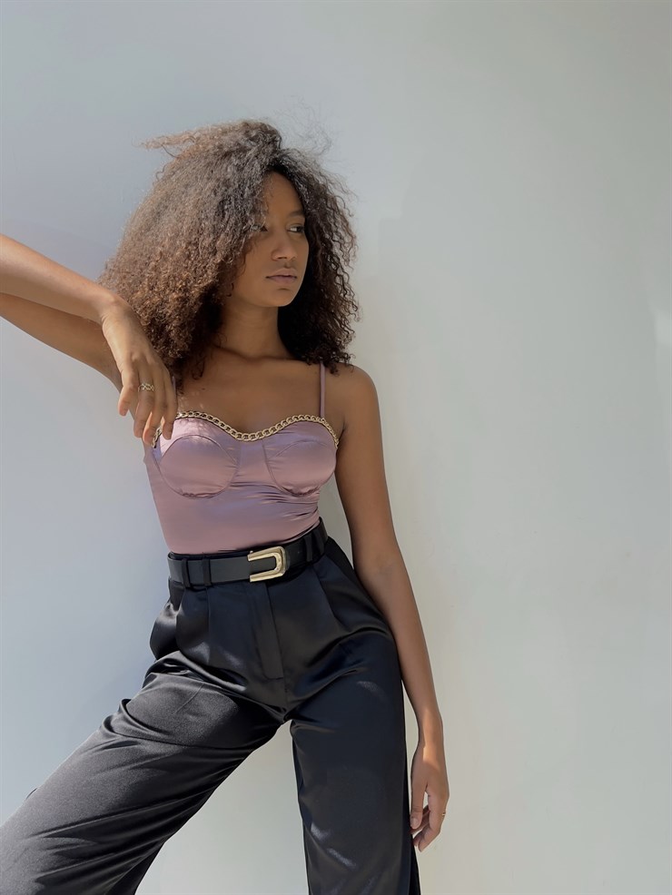 İnce Askılı Saten Göğüs Çevresi Zincir Detaylı Hillard Kadın Lila Bodysuit 22Y000404