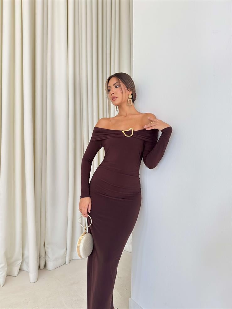 Omuz Detaylı Yırtmaçlı İren Kahve Kadın elbise 26K040