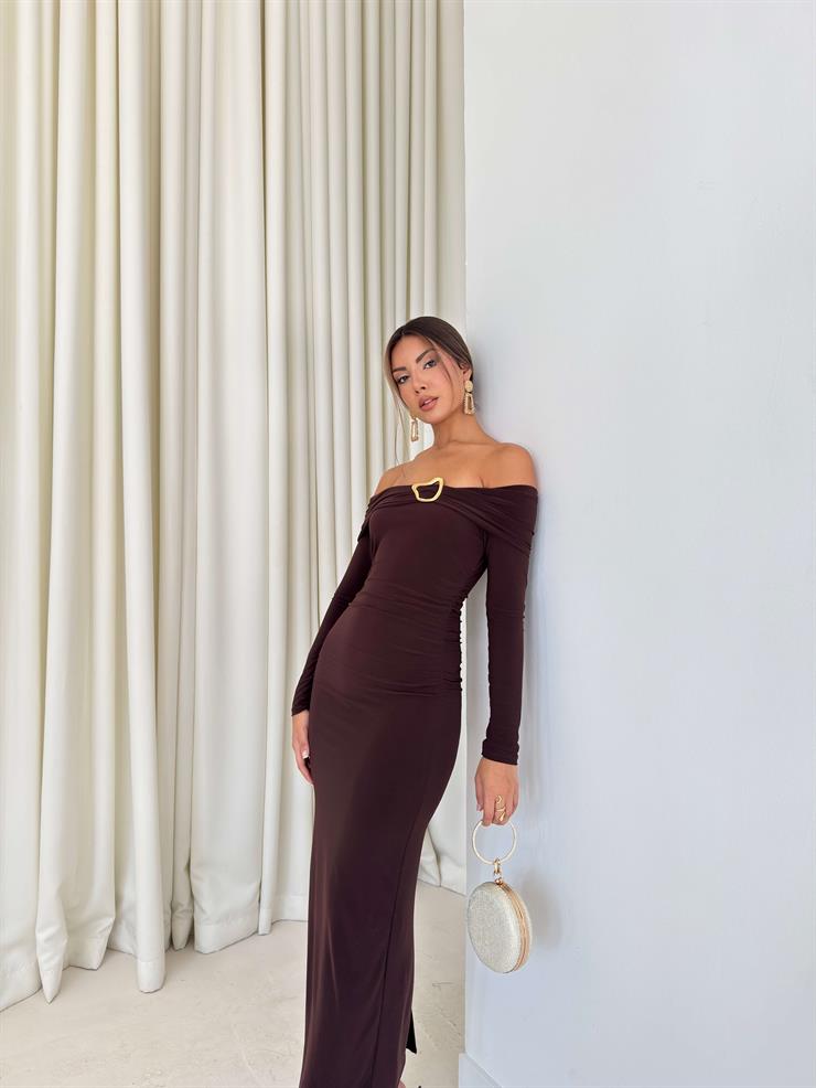 Omuz Detaylı Yırtmaçlı İren Kahve Kadın elbise 26K040