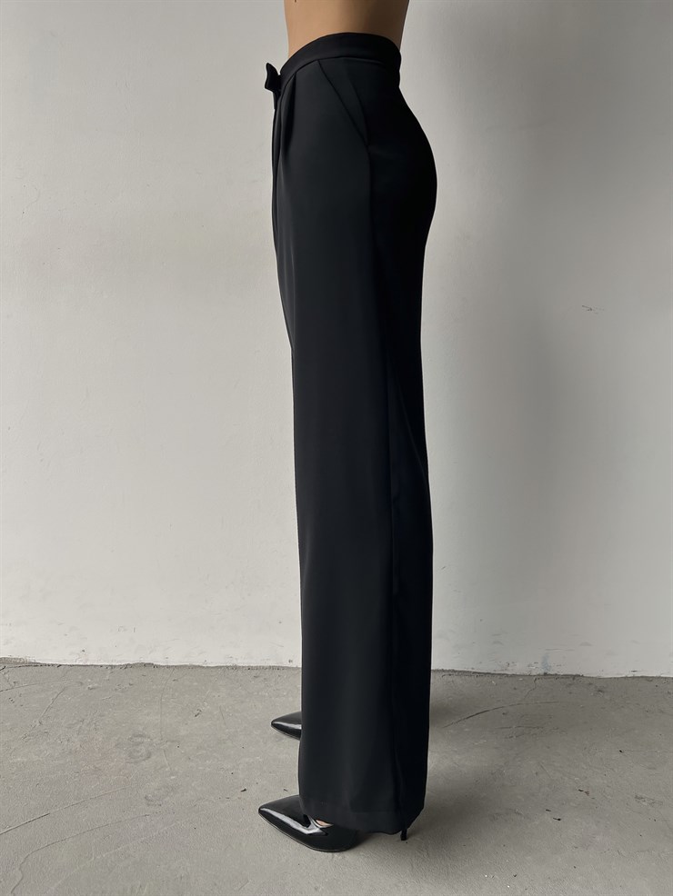 Yanları Cepli Geniş Paça Irina Kadın Siyah Pantolon 23K000316