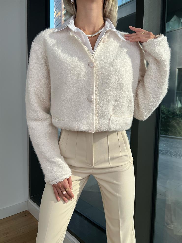 Önü Düğmeli Peluş Ivanildo Kadın Krem Hırka 24k000085