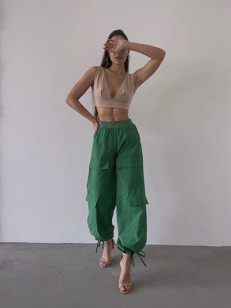Beli Lastik Paçası Ayarlanabilir İp Bağlamalı Iyanna Kadın Yeşil Paraşüt Pantolon 23K000213