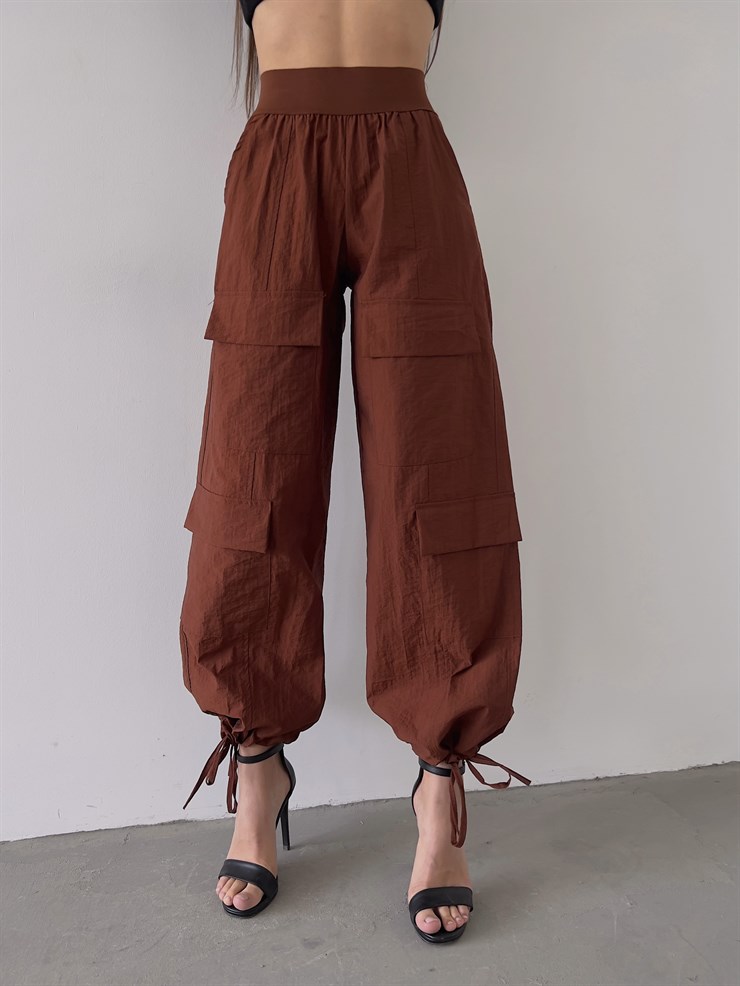 Beli Lastik Paçası Ayarlanabilir İp Bağlamalı Iyanna Kadın Kahve Paraşüt Pantolon 23K000213