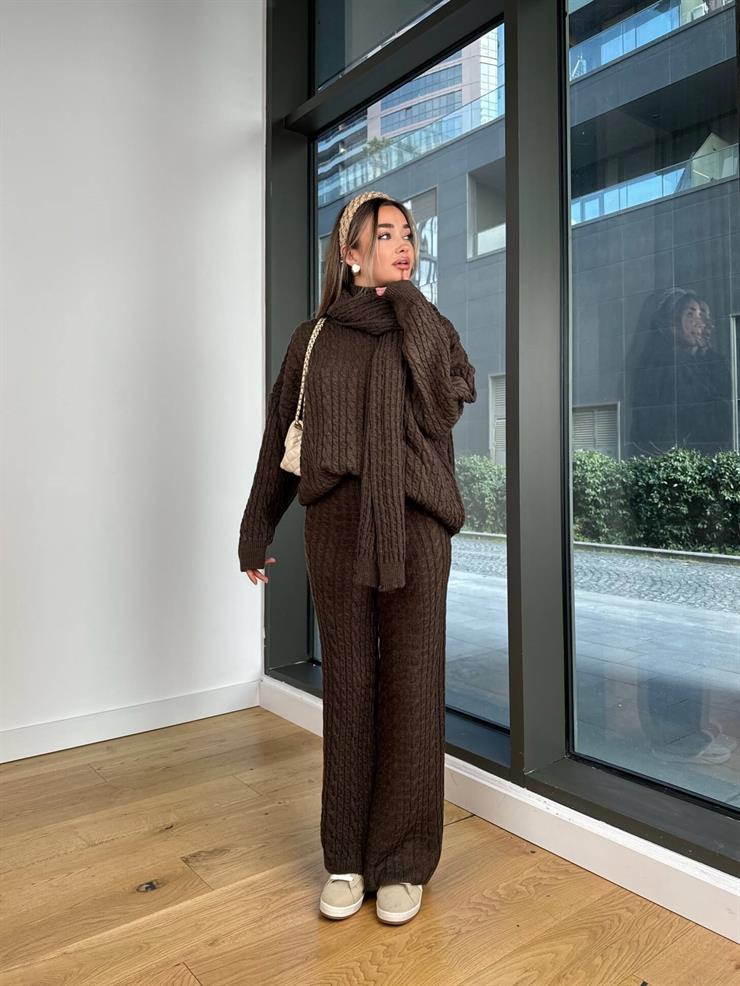 Boğazlı Oversize Kazak Bol Paça Pantolon Ve Atkı Jaka Kahve Kadın Takım 25K490