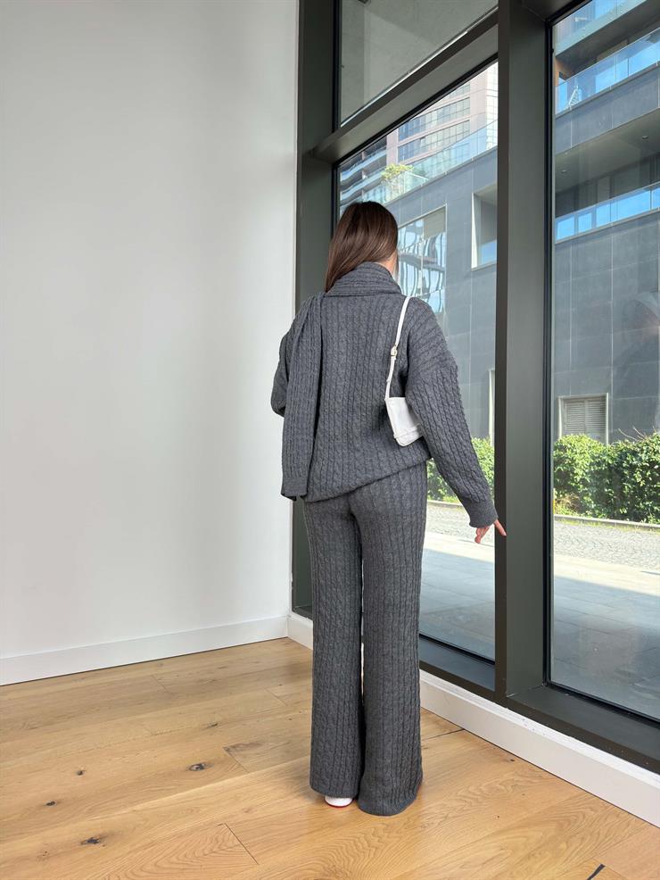 Boğazlı Oversize Kazak Bol Paça Pantolon Ve Atkı Jaka Antrasit Kadın Takım 25K490