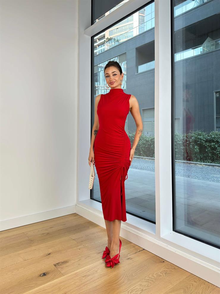 Boğazlı Kolsuz Yandan Büzgülü Jegel Kadın Kırmızı Midi Elbise 25K059