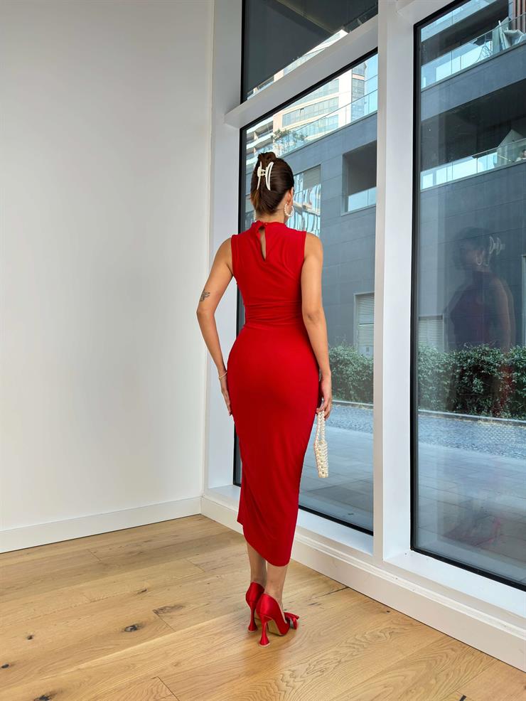 Boğazlı Kolsuz Yandan Büzgülü Jegel Kadın Kırmızı Midi Elbise 25K059
