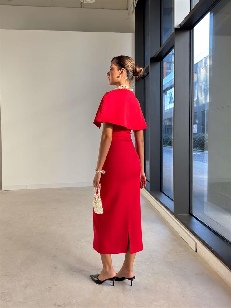 Pelerinli Straplez Arkası Yırtmaçlı Jeremy Kırmızı Kadın Elbise 26K257