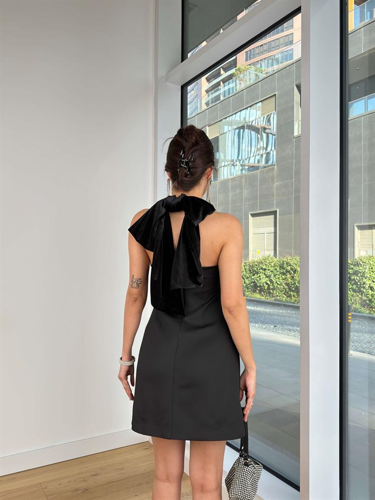 V Yaka Boyundan Bağlamalı Jezer Siyah Kadın Mini Elbise 25K358