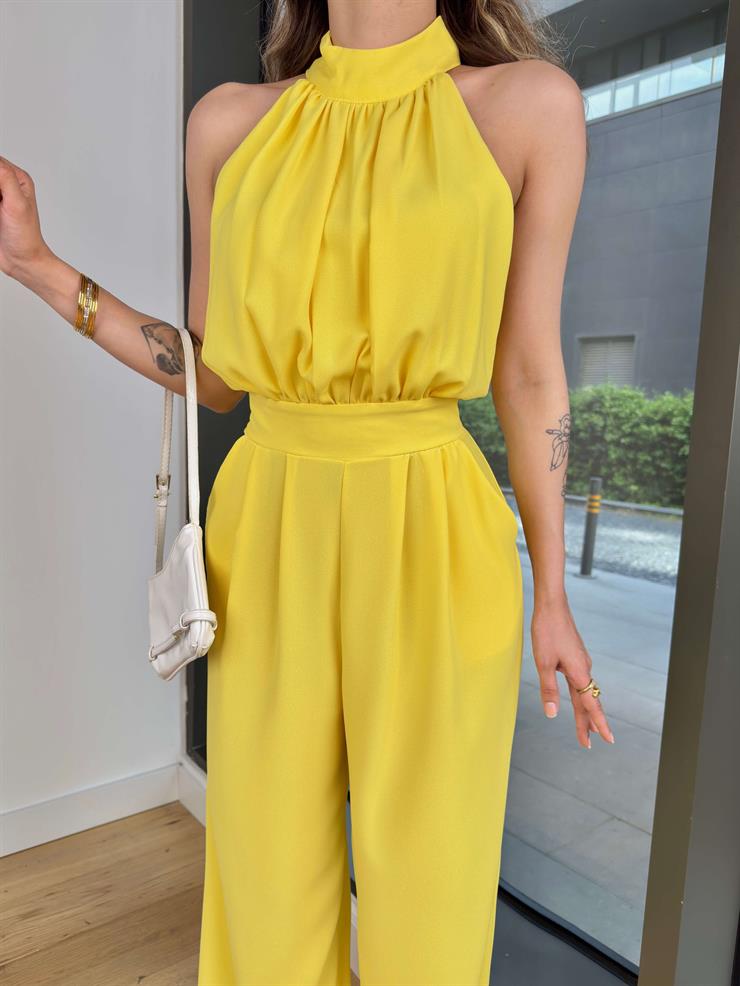 Boğazlı Kolsuz Drapeli Belden Oturtmalı Bol Paça Jiri Sarı Kadın Tulum 24Y574