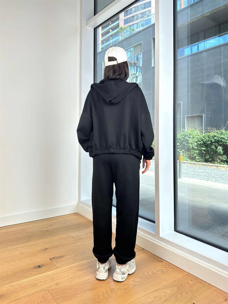 Kapüşonlu Önü Fermuar Kapamalı Sweatshirt Beli Lastikli Ve Bağcıklı Eşofman Altı Johan Siyah Kadın Takım 25K105